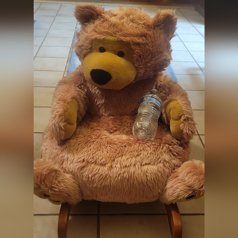 CHRISHA PLAYFUL PLUSH BEAR ROCKING CHAIR